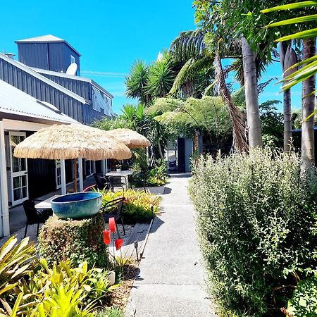 Southpacific Motel Whangamata Esterno foto