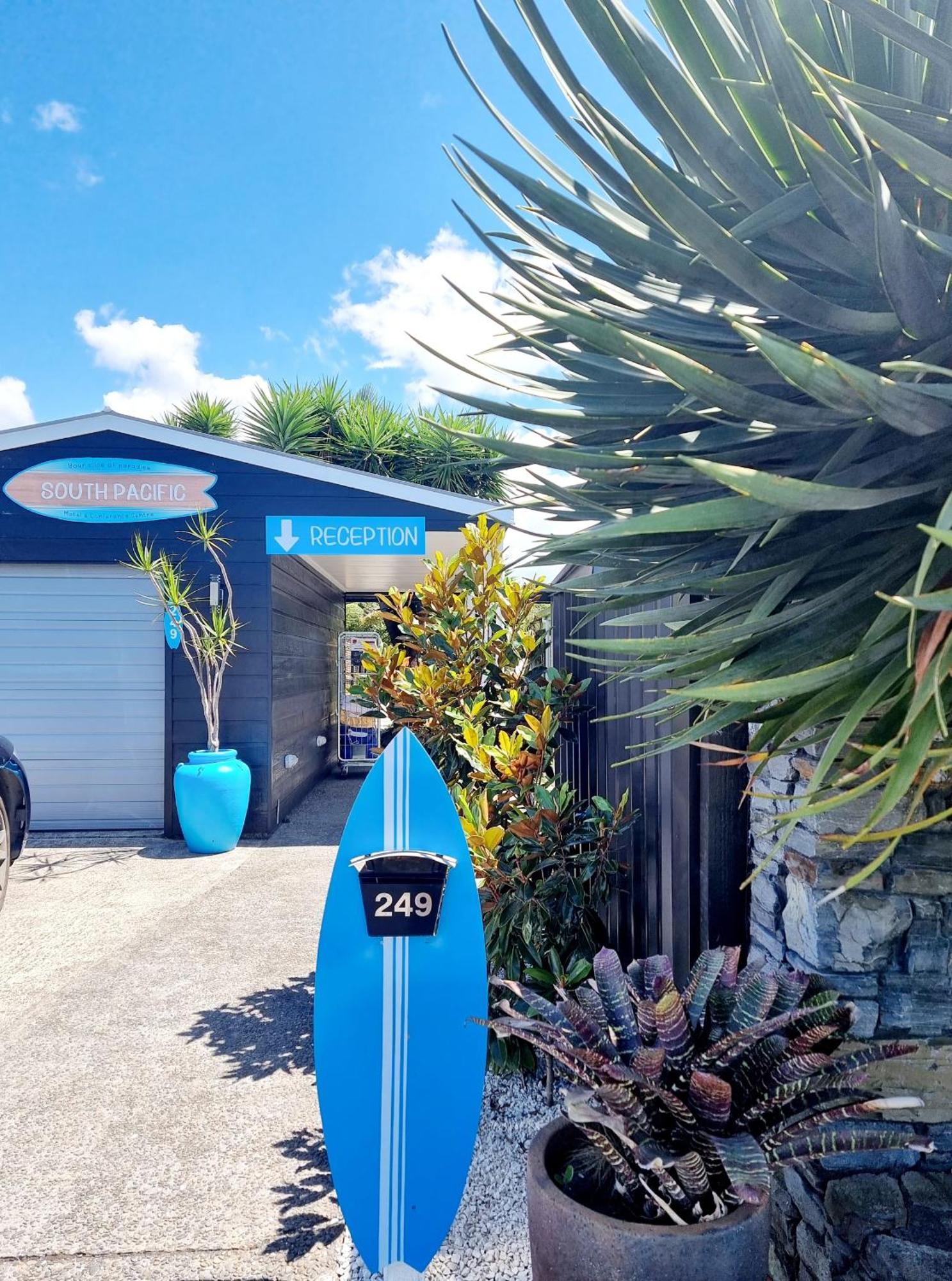 Southpacific Motel Whangamata Esterno foto