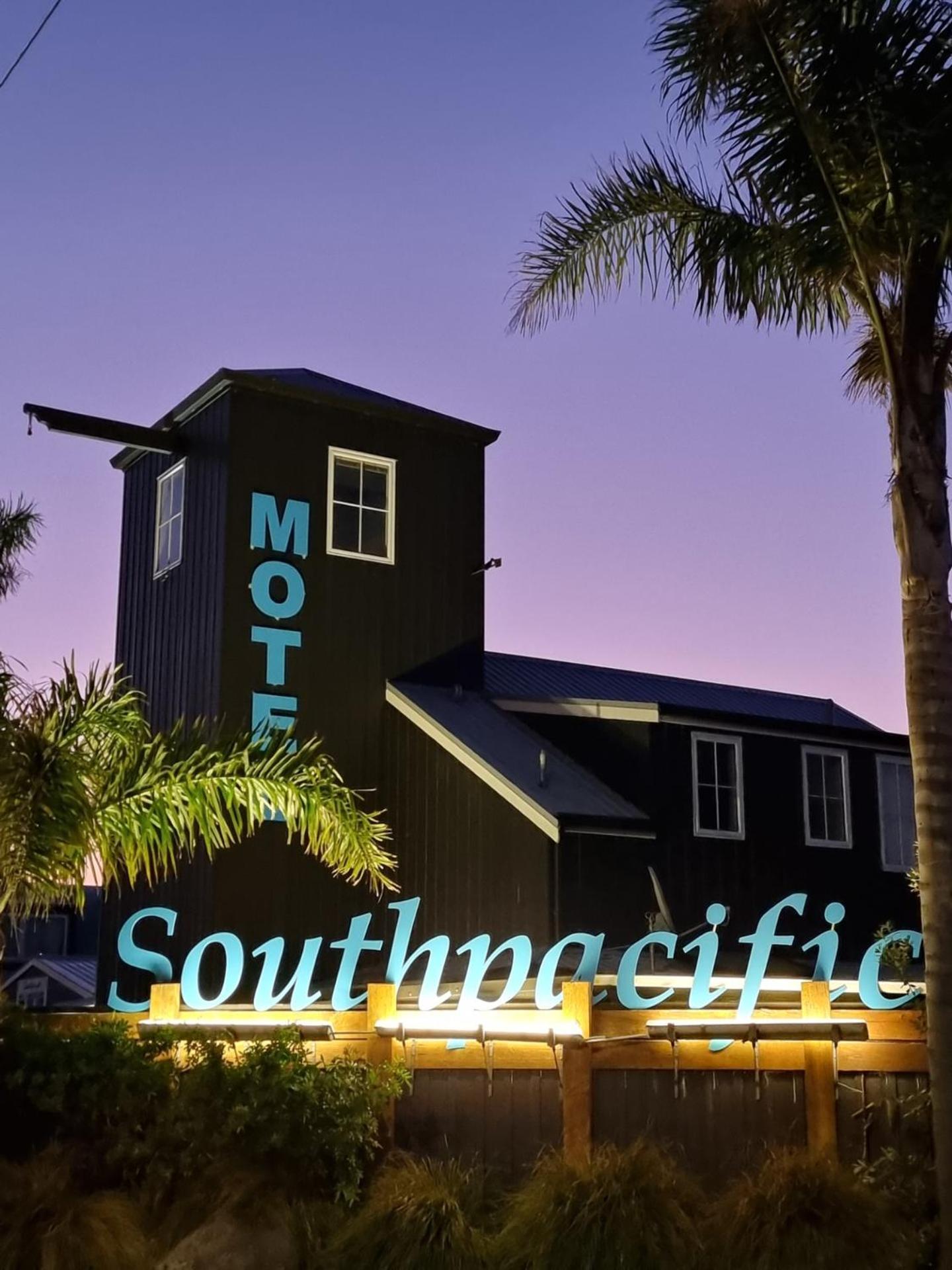 Southpacific Motel Whangamata Esterno foto