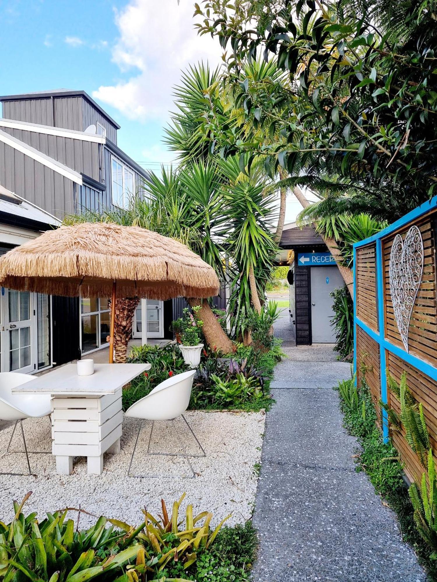 Southpacific Motel Whangamata Esterno foto