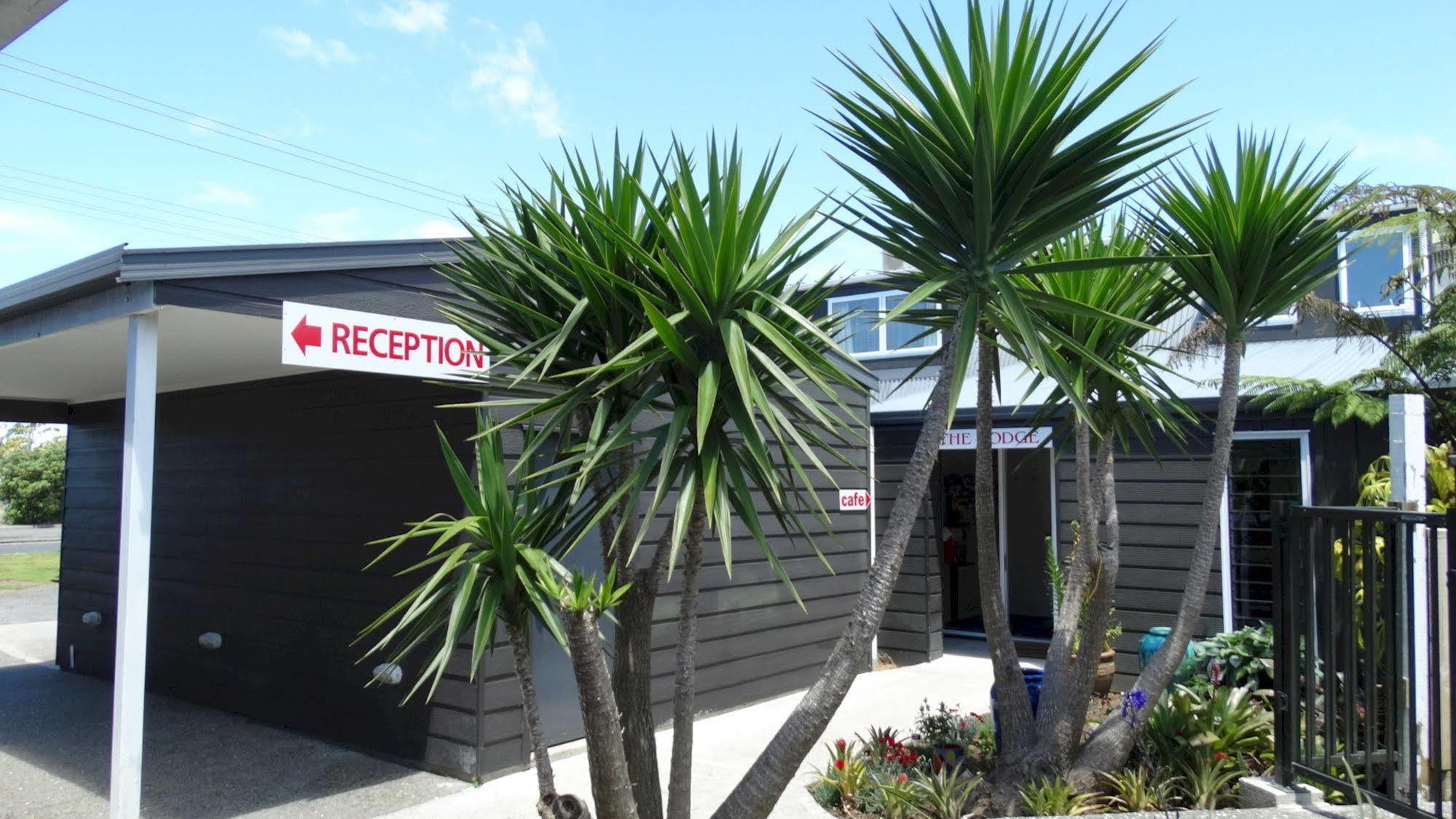 Southpacific Motel Whangamata Esterno foto